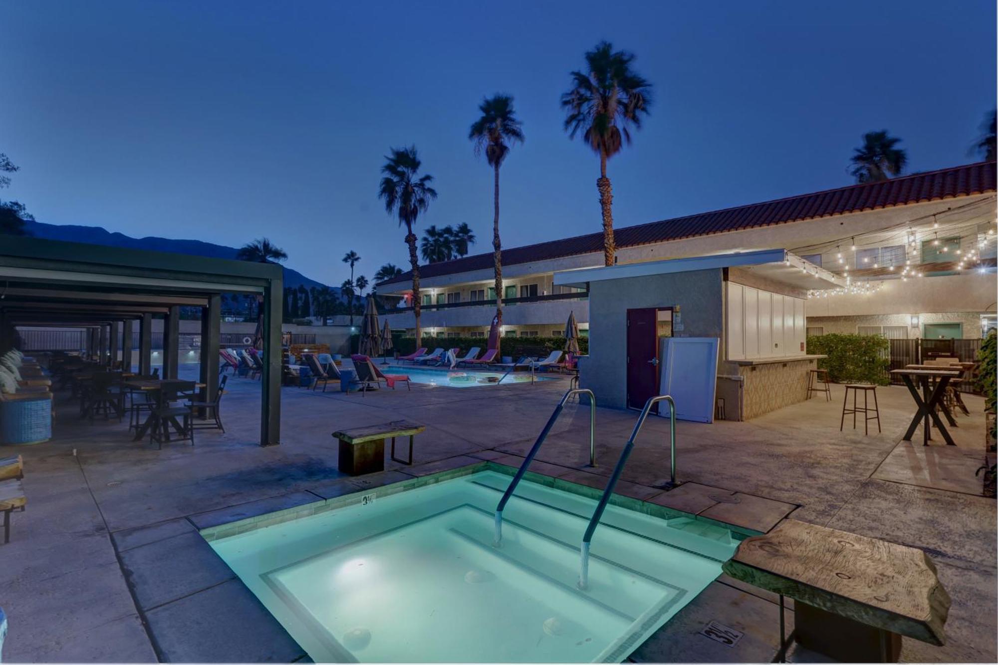 The Infusion Beach Club Palm Springs Exterior photo